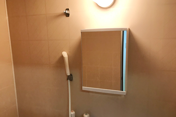 浴室鏡交換